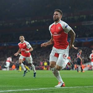Thrilling Goal: Olivier Giroud Scores for Arsenal against FC Bayern Munchen, UEFA Champions League 2015/16