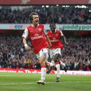 Thrilling Rosicky Strike: Arsenal Takes Charge 3-1 vs. Manchester City Thrilling Rosicky Strike: Arsenal Takes Charge 3-1 vs. Manchester City