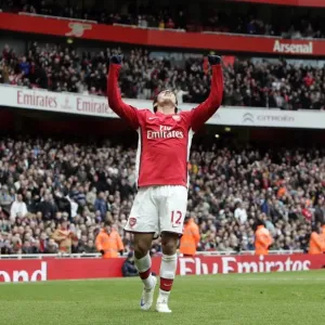 Thrilling Vela Strike: Arsenal's Opening Goal in FA Cup Victory over Burnley (3-0)