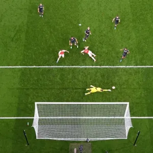 Thwarted Goal: Olivier Giroud vs. Simon Mignolet - Arsenal vs. Liverpool, Premier League 2015/16 Thwarted Goal: Olivier Giroud vs. Simon Mignolet - Arsenal vs. Liverpool, Premier League 2015/16