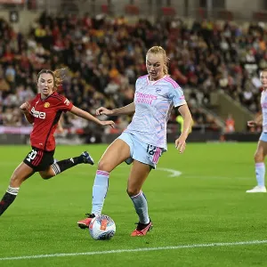 A Tight Battle: Manchester United vs. Arsenal FC in the Barclays Women's Super League (2023-24) A Tight Battle: Manchester United vs. Arsenal FC in the Barclays Women's Super League (2023-24)