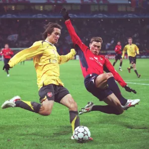 Tomas Rosicky (Arsenal) Aleksei Berezutskiy (CSKA)