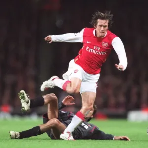 Tomas Rosicky (Arsenal) Deividas Semberas (CSKA) Tomas Rosicky (Arsenal) Deividas Semberas (CSKA)