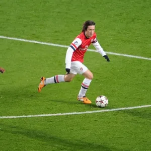 Tomas Rosicky (Arsenal) Mario Lemina (Marseille). Arsenal 2: 0 Olympic Marseille Tomas Rosicky (Arsenal) Mario Lemina (Marseille). Arsenal 2: 0 Olympic Marseille