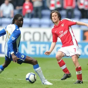 Tomas Rosicky (Arsenal) Mario Melchiot (Wigan). Wigan Athletic 3: 2 Arsenal