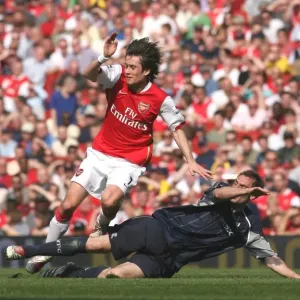 Tomas Rosicky (Arsenal) Nicky Hunt (Bolton)