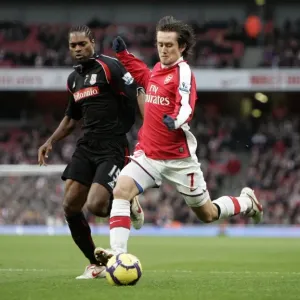 Tomas Rosicky (Arsenal) Salif Diao (Stoke). Arsenal 2: 0 Stoke City. Barclays Premier League