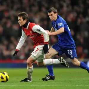 Tomas Rosicky (Arsenal) Seamus Coleman (Everton). Arsenal 2: 1 Everton. Barclays Premier League Tomas Rosicky (Arsenal) Seamus Coleman (Everton). Arsenal 2: 1 Everton. Barclays Premier League