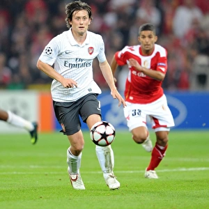 Tomas Rosicky Leads Arsenal to Victory over Standard Liege in UEFA Champions League (16/9/2009)