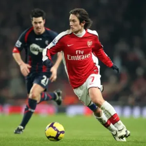 Tomas Rosicky Shines in Arsenal's 4-2 Victory over Bolton Wanderers (Barclays Premier League, Emirates Stadium, 20/1/10) Tomas Rosicky Shines in Arsenal's 4-2 Victory over Bolton Wanderers (Barclays Premier League, Emirates Stadium, 20/1/10)