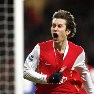 Tomas Rosicky's Stunner: Arsenal's Winning Goal Against Wigan Athletic (2007)