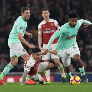 Torreira vs. Mousset: Intense Battle in Arsenal's Victory over Bournemouth Torreira vs. Mousset: Intense Battle in Arsenal's Victory over Bournemouth