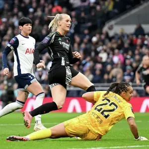 Tottenham Hotspur v Arsenal - Barclays Women's Super League