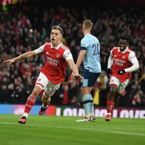 Trossard Thrills: Arsenal's Dramatic Goal vs. Brentford in Premier League 2022-23 Trossard Thrills: Arsenal's Dramatic Goal vs. Brentford in Premier League 2022-23