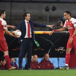 Unai Emery Coaches Aubameyang in Tense Europa League Showdown at Napoli's Stadio San Paolo (2018-19)