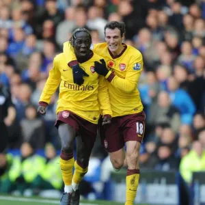 Unforgettable Moment: Sagna and Squillaci's Goal Celebration - Arsenal's 1-2 Victory Over Everton (14/11/2010)