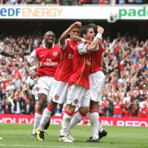 Unforgettable Moment: Gilberto and Fabregas's Goal Celebration (Arsenal vs. Chelsea, 2007)