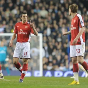Van Persie and Bendtner's Determined Performance: Arsenal's Win at White Hart Lane (2010)