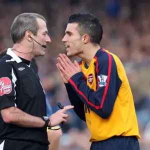 Van Persie vs. Atkinson: FA Cup Showdown at Ninian Park Van Persie vs. Atkinson: FA Cup Showdown at Ninian Park