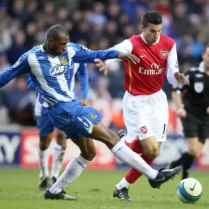 Van Persie vs. Boyce: Stalemate at JJB Stadium - Arsenal vs. Wigan, Barclays Premier League, 2008 Van Persie vs. Boyce: Stalemate at JJB Stadium - Arsenal vs. Wigan, Barclays Premier League, 2008
