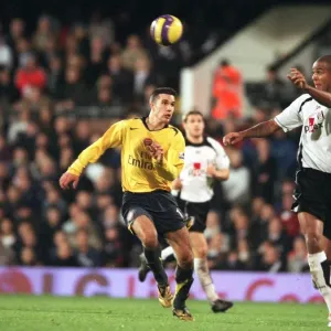 Van Persie vs. Knight: A Tight Battle at Craven Cottage - Arsenal's 2:1 Loss to Fulham