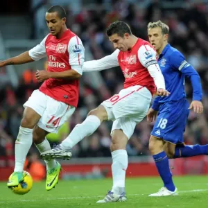 Van Persie vs. Neville: Intense Moment at the Emirates - Arsenal v Everton, 2011-12 Van Persie vs. Neville: Intense Moment at the Emirates - Arsenal v Everton, 2011-12