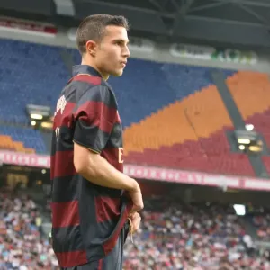Van Persie's Debut Goal: Arsenal Edges Past Lazio 2-1 at Amsterdam Tournament Van Persie's Debut Goal: Arsenal Edges Past Lazio 2-1 at Amsterdam Tournament