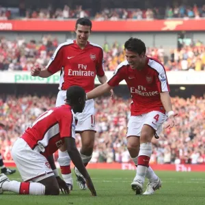 Van Persie's Double: Arsenal's Triumph over Newcastle (30/8/2008) Van Persie's Double: Arsenal's Triumph over Newcastle (30/8/2008)