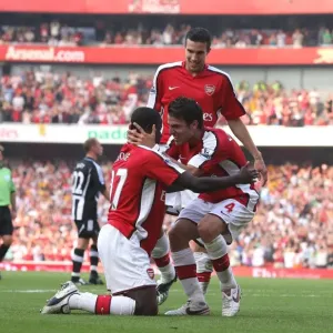 Van Persie's Double: Arsenal's Triumph over Newcastle (30/8/2008) Van Persie's Double: Arsenal's Triumph over Newcastle (30/8/2008)