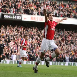 Van Persie's Hat-Trick: Arsenal's 3-0 Victory Over Tottenham, Barclays Premier League, 2009