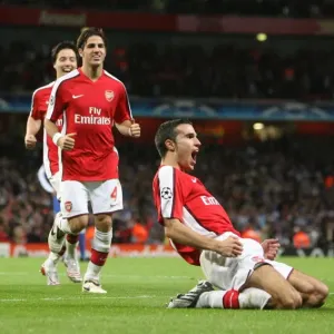 Van Persie's Hat-Trick: Arsenal's Unforgettable 4-0 Victory Over FC Porto with Fabregas and Nasri