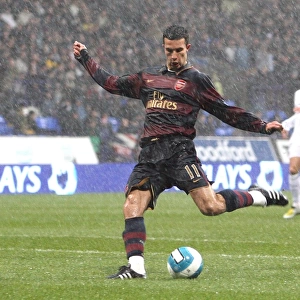 Van Persie's Rain-Soaked Triumph: Arsenal's 3-2 Win Over Bolton Wanderers, 2008