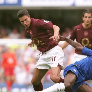 Van Persie's Strike: Arsenal's 1-0 Victory Over Chelsea at Stamford Bridge (2005) Van Persie's Strike: Arsenal's 1-0 Victory Over Chelsea at Stamford Bridge (2005)