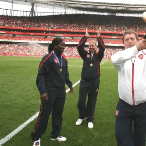 Print of Vic Akers and the Arsenal Ladies