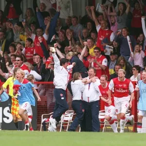 Vic Akers Euphoric Moment: Arsenal Ladies UEFA Cup Final Draw Against Umea IK Vic Akers Euphoric Moment: Arsenal Ladies UEFA Cup Final Draw Against Umea IK