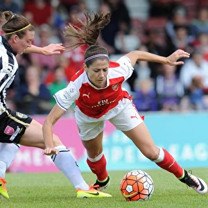 Vicky Losada (Arsenal Ladies) Jade Moore (Notts County). Arsenal Ladies 2: 0 Notts County