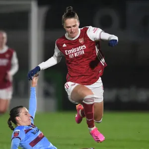 Vivianne Miedema vs Cecile Kvamme Print