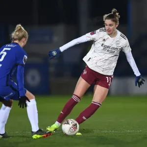Vivianne Miedema vs Sophie Ingle: A Battle in the FA WSL Clash Between Chelsea Women and Arsenal Women