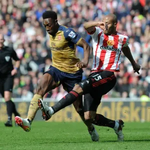Welbeck vs Kaboul: A Premier League Battle at Sunderland, 2016