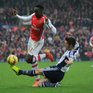 Welbeck vs Pocognoli: Intense Tackle in Arsenal's Premier League Clash with West Bromwich Albion