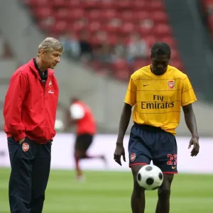 Wenger and Adebayor: A Draw at the Amsterdam Tournament, 2008 Wenger and Adebayor: A Draw at the Amsterdam Tournament, 2008