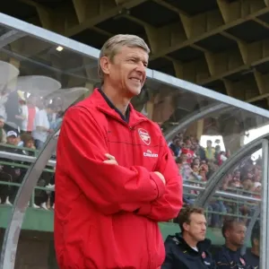 Wenger Leads Arsenal in Action: 1-1 Szombathely Showdown, 2008 Wenger Leads Arsenal in Action: 1-1 Szombathely Showdown, 2008