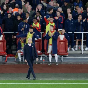 Wenger Under Pressure: Arsenal vs Manchester City Showdown (December 2015) Wenger Under Pressure: Arsenal vs Manchester City Showdown (December 2015)