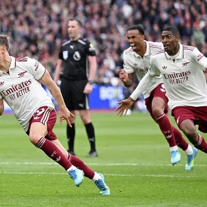 West Ham United v Arsenal - Premier League West Ham United v Arsenal - Premier League