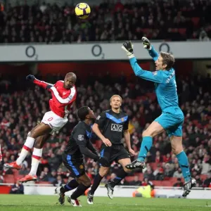 William Gallas (Arsenal) Edwin van der Sar (Man Utd). Arsenal 1: 3 Manchester United William Gallas (Arsenal) Edwin van der Sar (Man Utd). Arsenal 1: 3 Manchester United