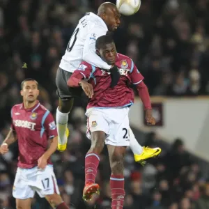 William Gallas (Arsenal) Frank Nouble (West Ham). West Ham United 1: 2 Arsenal William Gallas (Arsenal) Frank Nouble (West Ham). West Ham United 1: 2 Arsenal