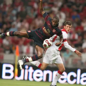 William Gallas (Arsenal) Kls Huntelaar (Ajax) William Gallas (Arsenal) Kls Huntelaar (Ajax)