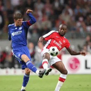 William Gallas (Arsenal) Kls Jan Huntelaar (Ajax) William Gallas (Arsenal) Kls Jan Huntelaar (Ajax)