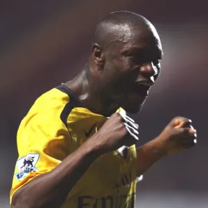 William Gallas celebrates the Arsenal victory after the match William Gallas celebrates the Arsenal victory after the match