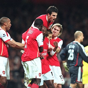 William Gallas celebrates scoring Arsenals 3rd goal with Thierry Henry